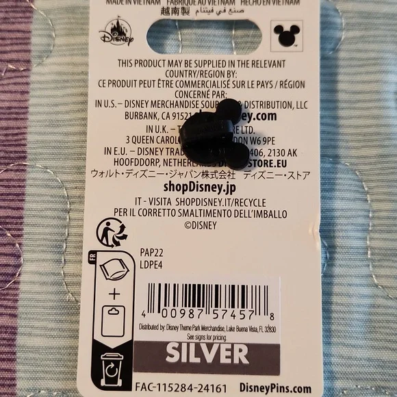 Disney Frozen Anna and Olaf Pin - Picture 3 of 3